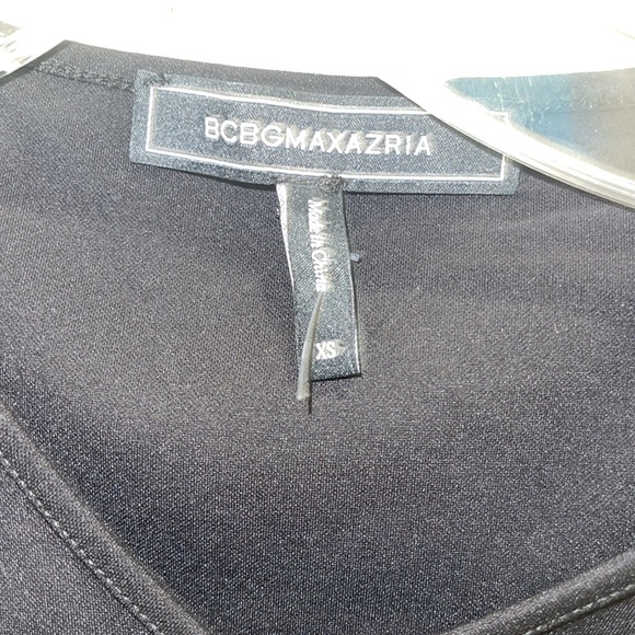 BCBGMAXAZRIA Sleeveless V Neck Ruffle Front Top - Picture 3 of 5